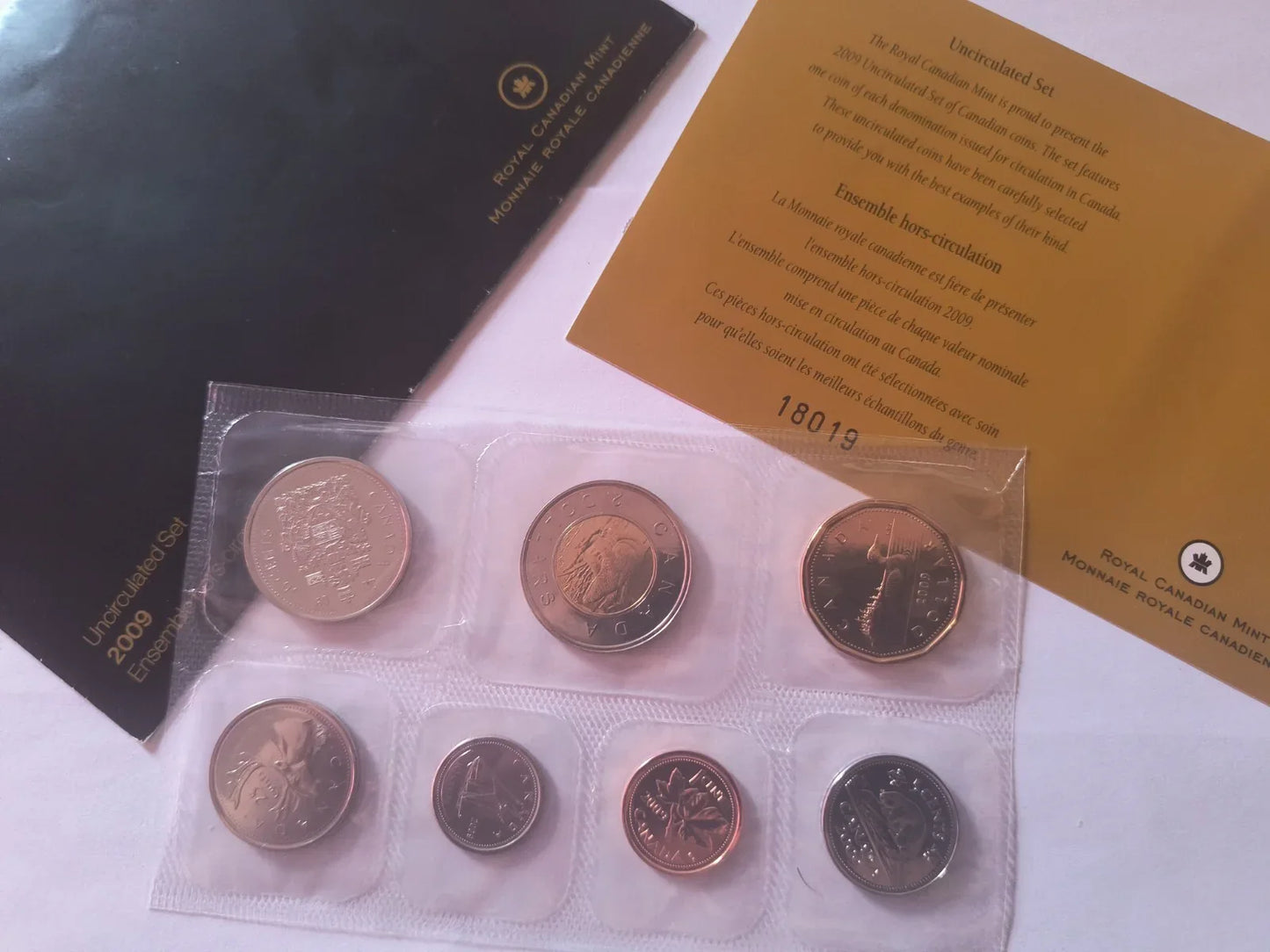 Uncirculated Set 2009 Canada - With Logo - NumisFind