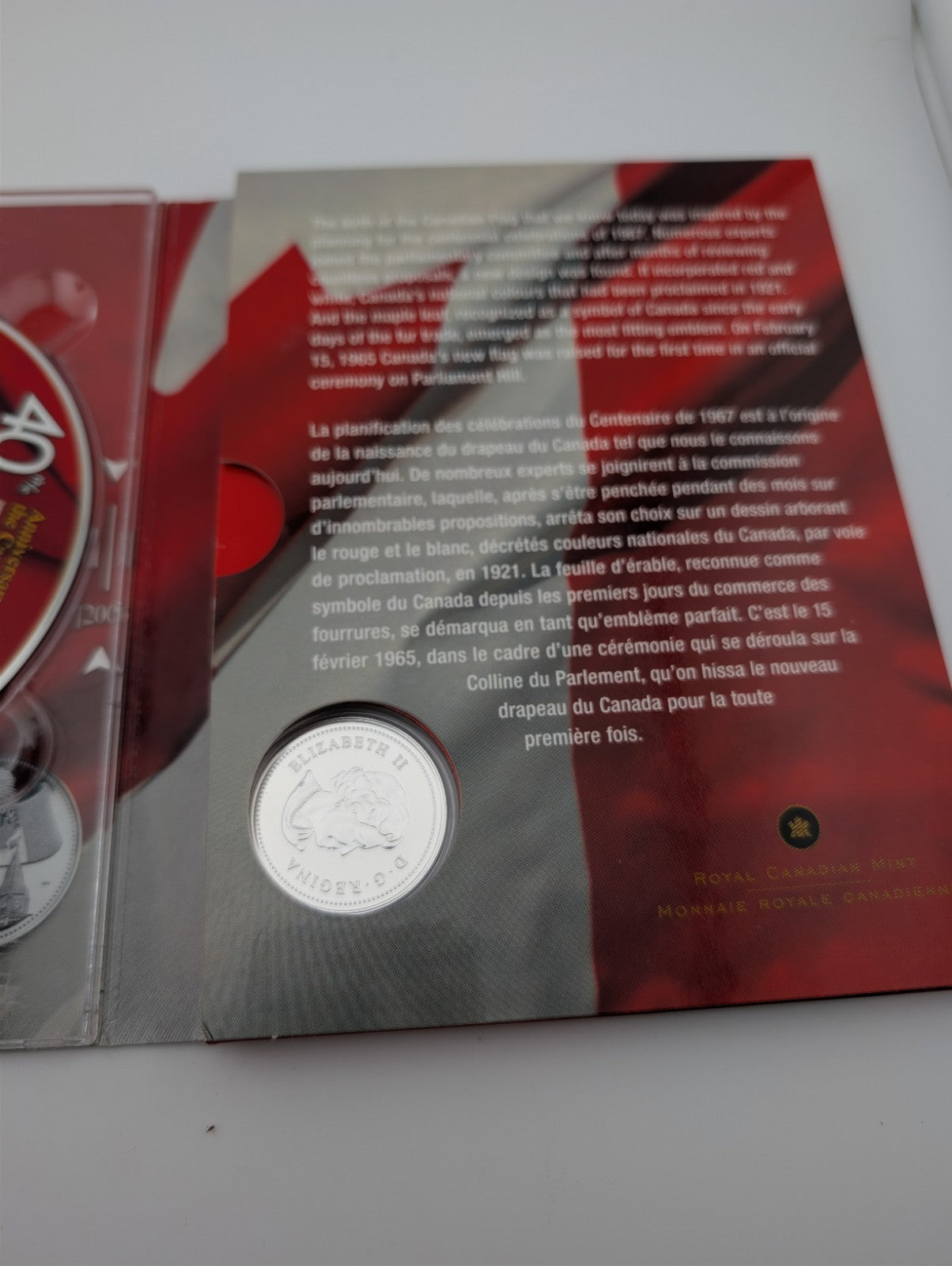 2005 Canada $1 40th Anniversary of Flag Commemorative Coin w/ CD-ROM2