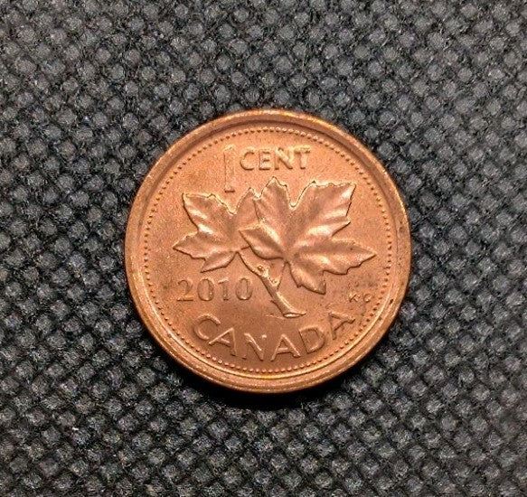AU/Unc 2010 Canada Penny Small 1 Cent Beautiful0