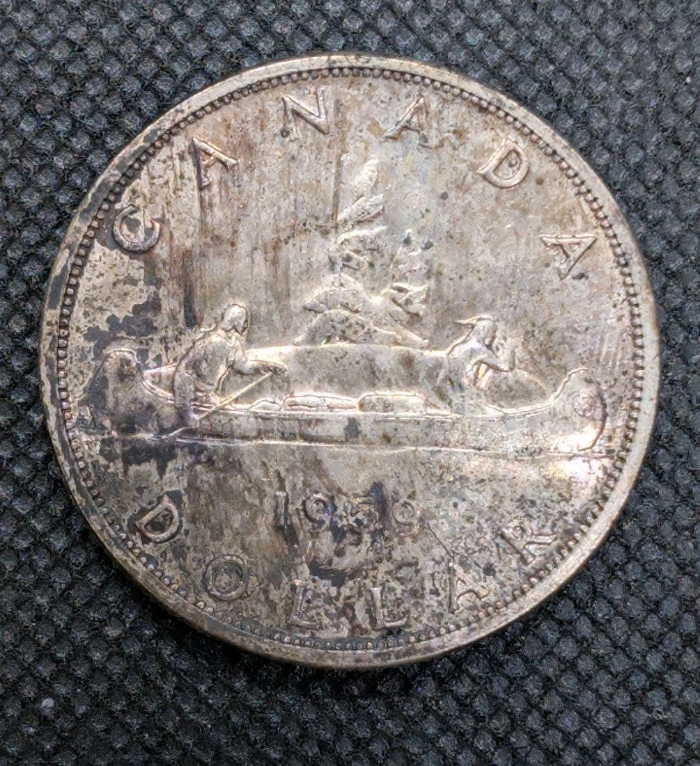 1959 Silver Dollar Canada Queen Elizabeth II - 0.6oz of silver0