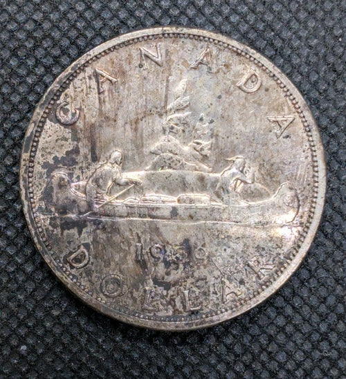 1959 Silver Dollar Canada Queen Elizabeth II - 0.6oz of silver0