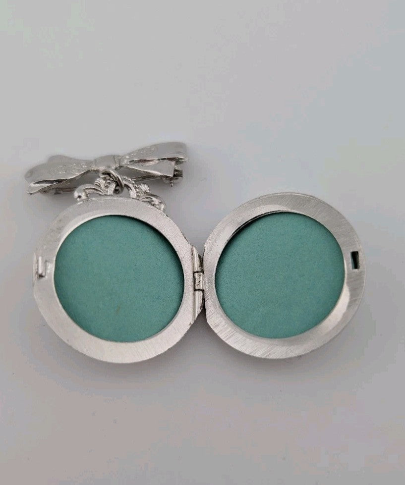 Ladye Fayre Sterling Silver Photo Locket - Vintage Hand Carved -3
