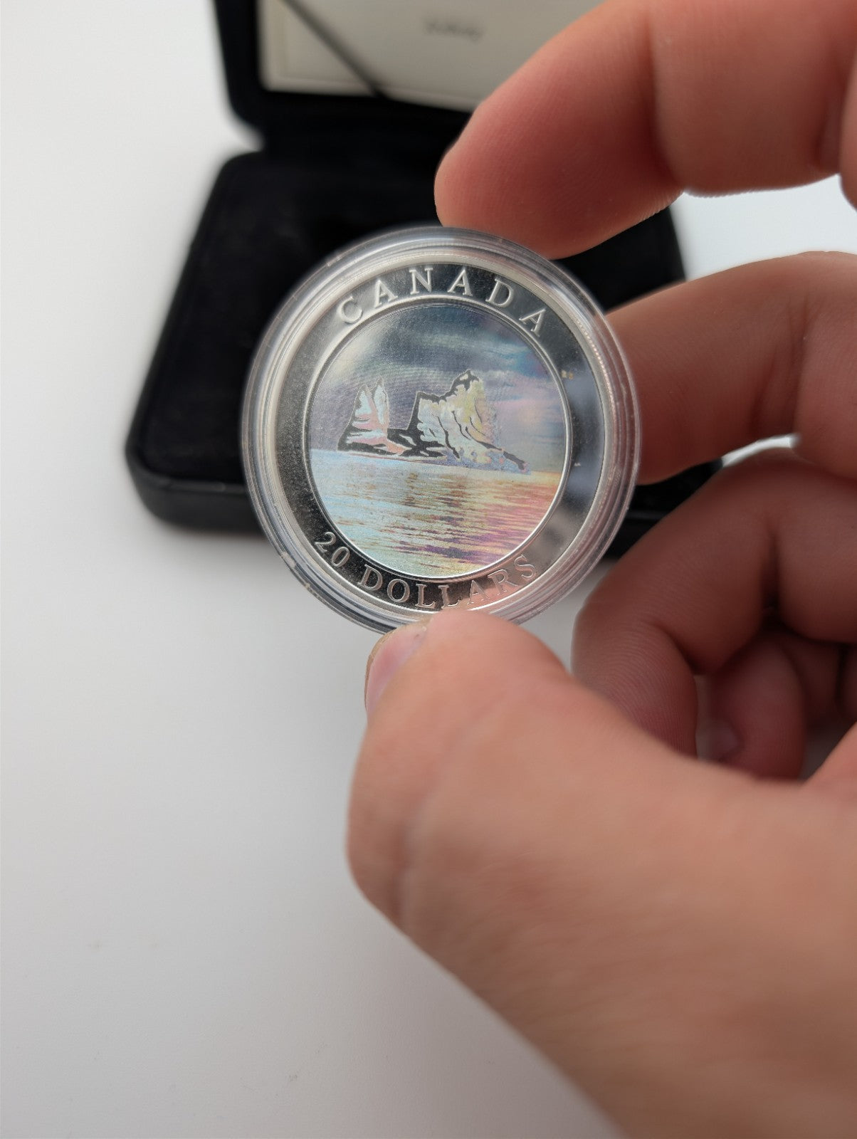 2004 $20 Holographic ICEBERG 1oz 99.99 Silver Coin Only 25,000 Minted Canada1