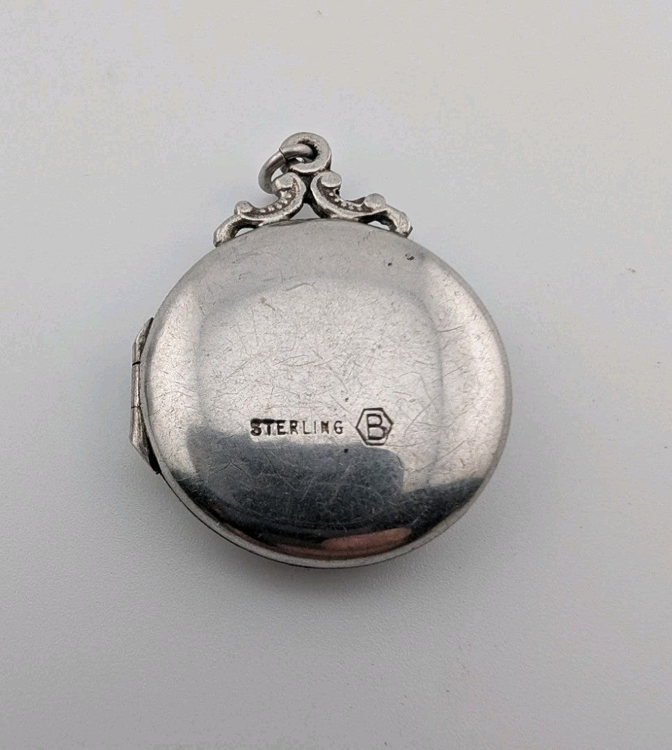 Vintage Sterling Silver Locket Pendant1