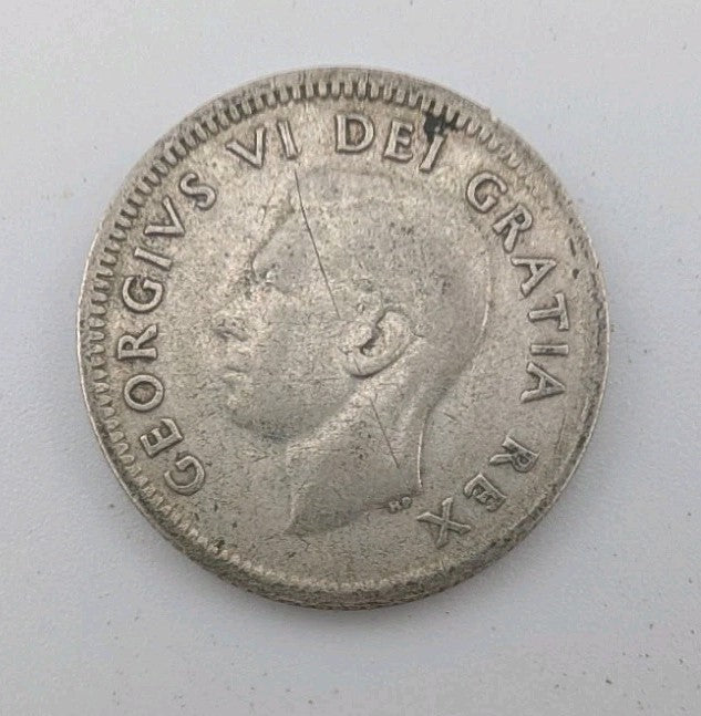 1951 Canada 10c Silver coin Dime - 2g of pure silver1