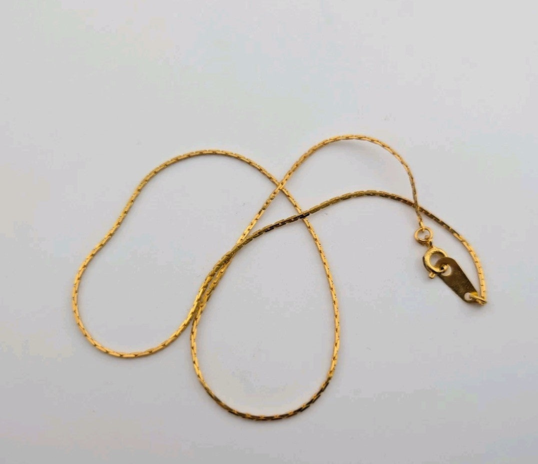 Small Link Gold Tone Chain Necklace Classic Everyday Jewelry1