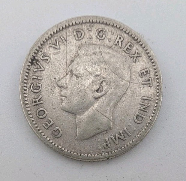 1947 Canada 10c Silver coin Dime - 2g of pure silver1