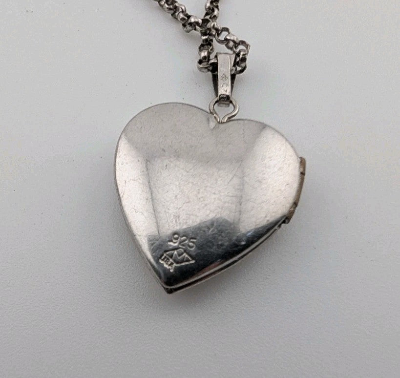 Beautiful Vintage Sterling Silver Heart Locket Figaro Chain Necklace 19"2