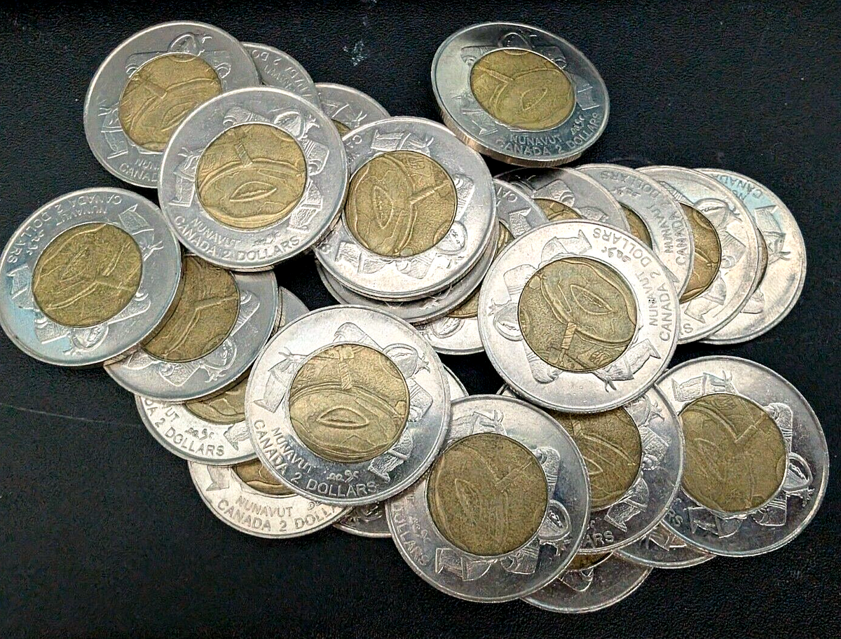 1999 Nunavut Canada two dollar $2 toonie - Circulated0