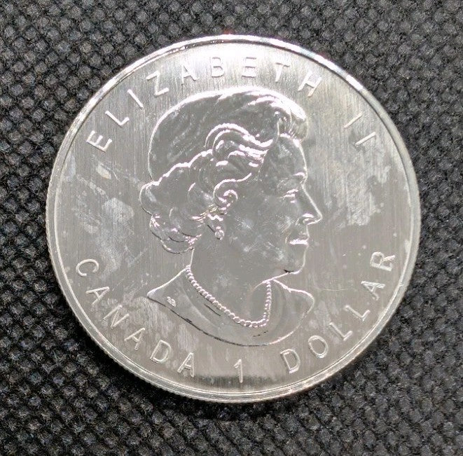 1/2oz Silver 2006 Royal Canadian Mint "Timber Wolf" Coin - Few milk spot1