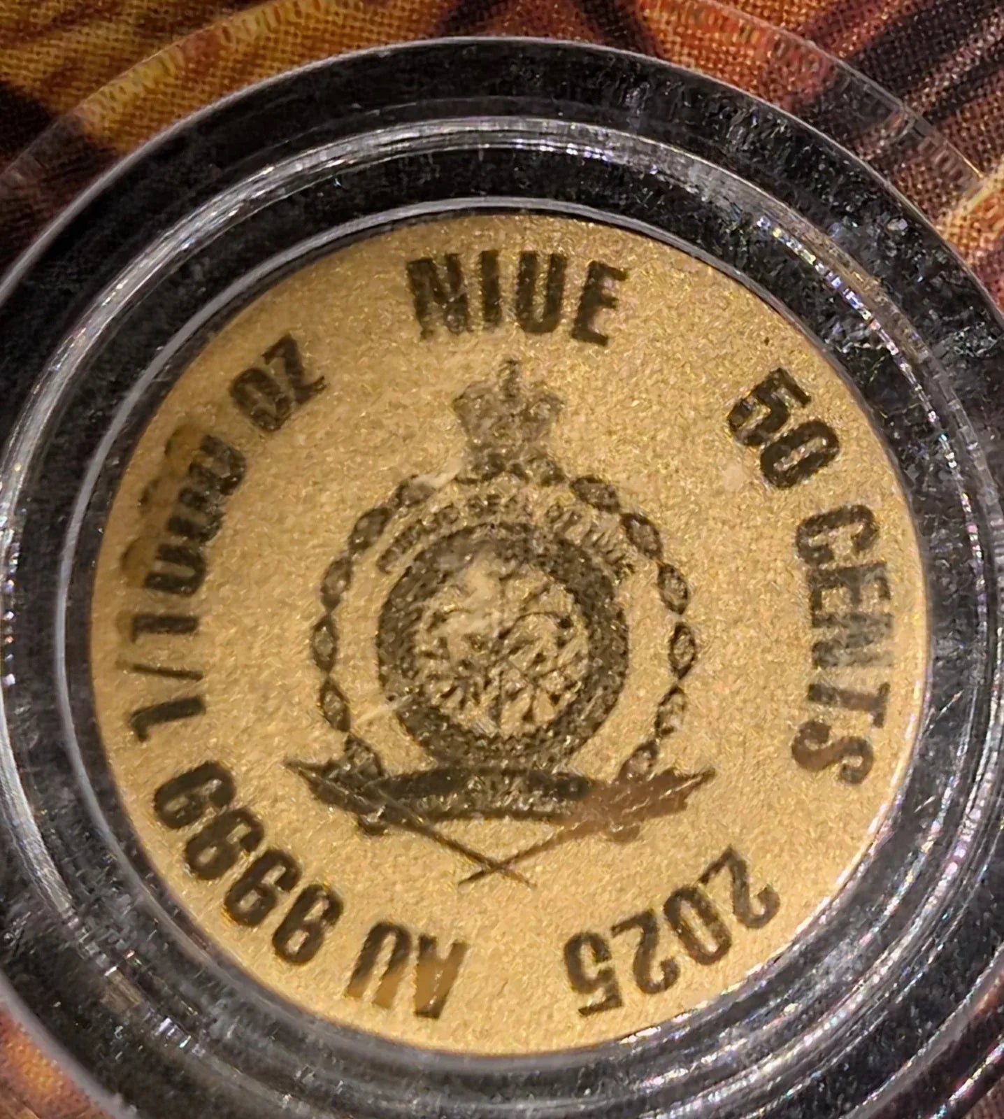 2025 Niue Bonnie And Clyde 1/1000 Oz Legal Tender Gold Coin In Card - NumisFind
