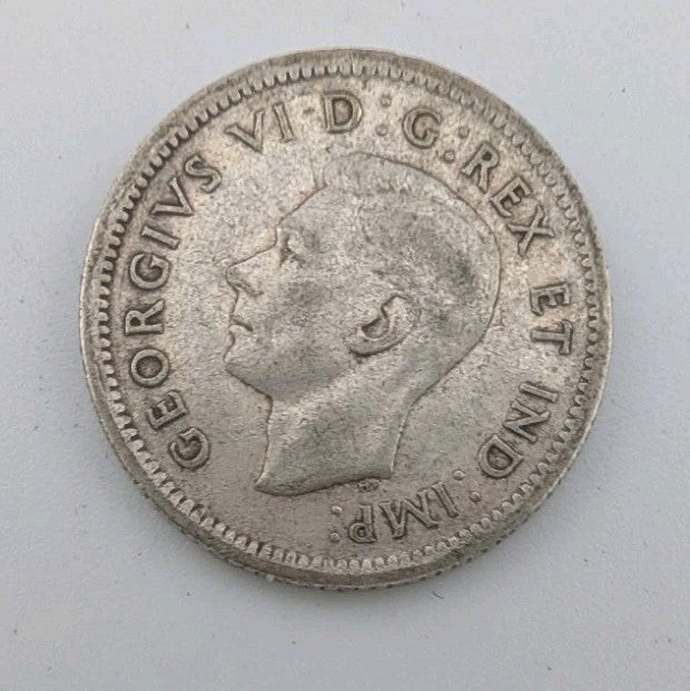 1940 Canada 10c Silver coin Dime - 2g of pure silver1